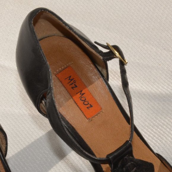 Miz Mooz Sailor Black Leather T-Strap Heels Sz 6.5 - Picture 7 of 12